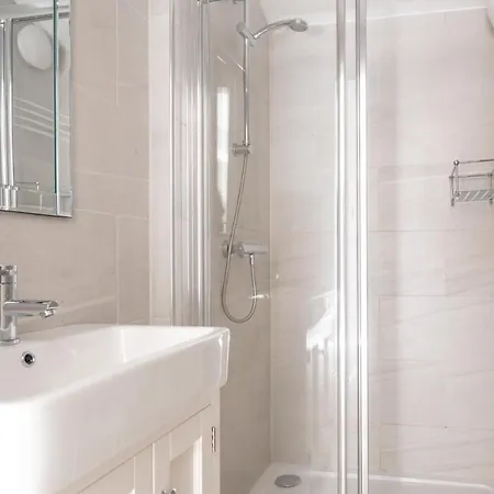 Field Head House Tatil Evi *